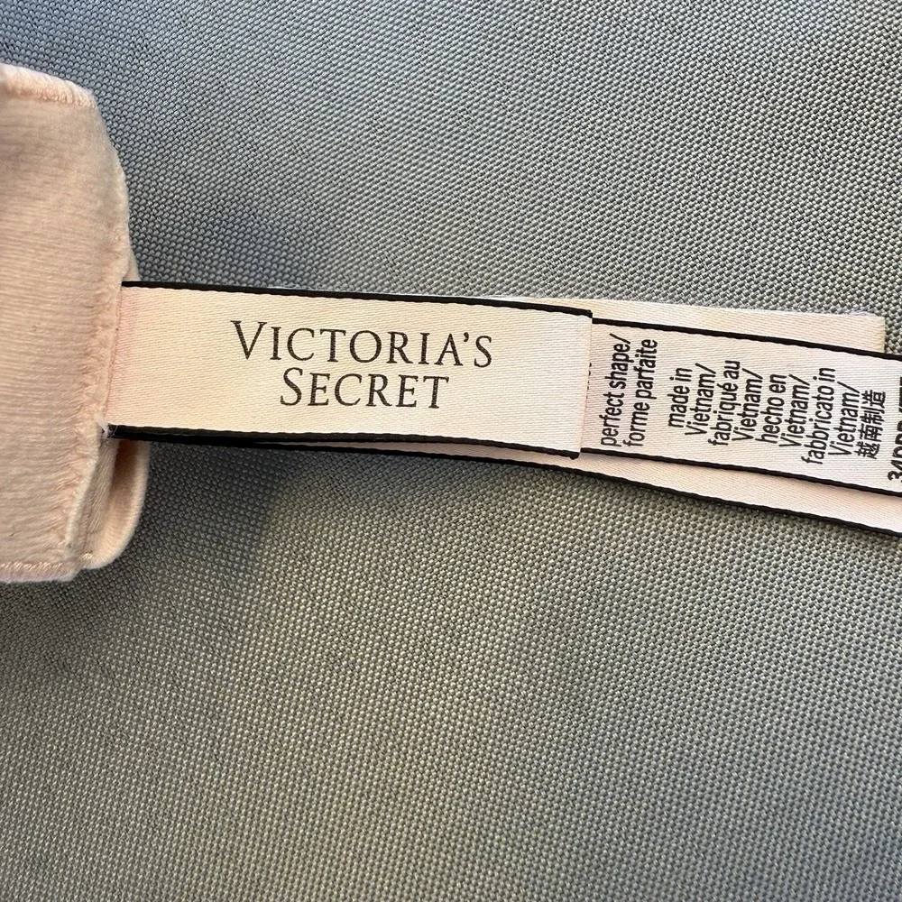 Victoria's Secret Bra Womens 34DDD Dream Angels Push Up‎ Underwire Convertible